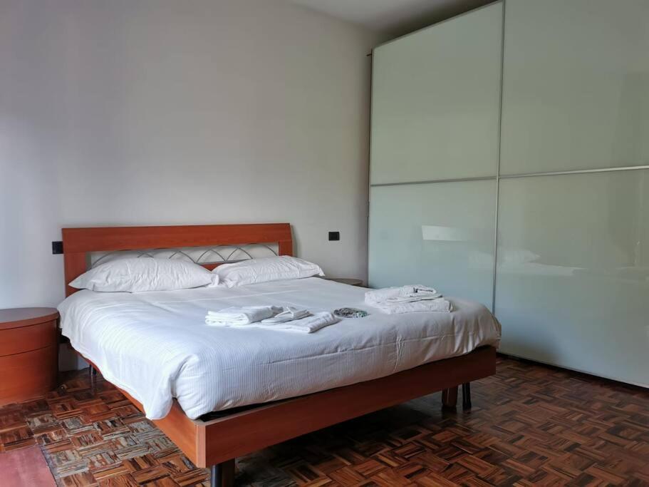 Patricia'S Apartment Riva di Solto Exterior photo